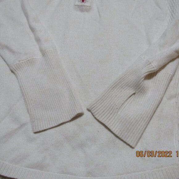 Adventure-Ready Eddie Bauer Pullover – Medium, Red/White - Picture 4 of 5